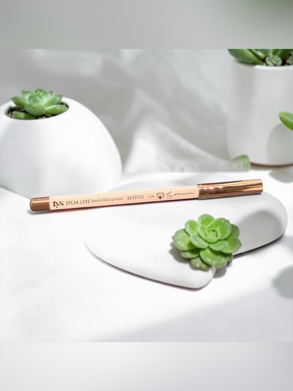 🏷️‼️5/$25🏷️‼️💕LYS💕Beauty Speak Love Smooth Glide Lip Pencil in Devoted/NIP